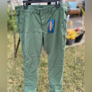 Emerald green NWT Old Navy light weight pants